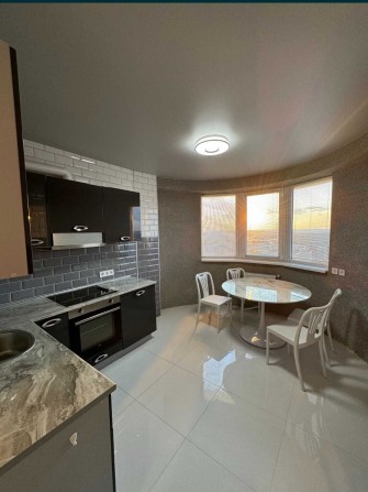 Продам 2к квартиру в ЖК Победы,59 новая вставка (14925) - фото 1