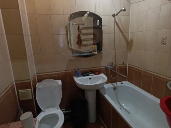 Продаю 2 ком кв Большая Морская, раздельные комнаты, АВТОНОМНОЕ отопле Николаев