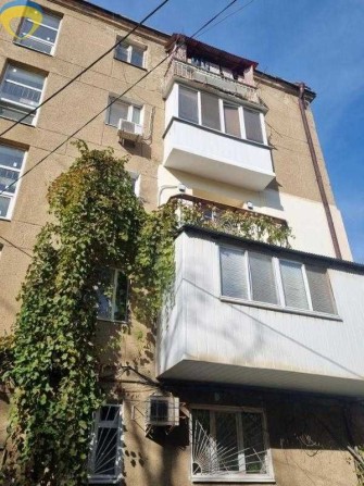 2к квартира ПР. ШЕВЧЕНКА / ДОВЖЕНКА |тихий двір | під ремонт - фото 1