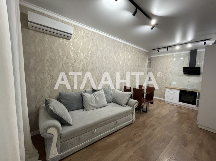 Квартира с ремонтом 8 этаж ЖК  Акрополь  5ст Большого Фонтана - фото 1