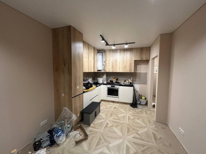 ЄОСЕЛЯ Продаж 1-кімнатної квартири з ремонтом - фото 1