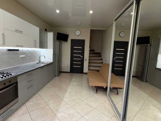 Дворівнева квартира в Хаджибейському районі Одеса