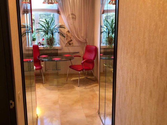 Продам 1-комн.квартиру в центре города на Харьковской набережной Харків