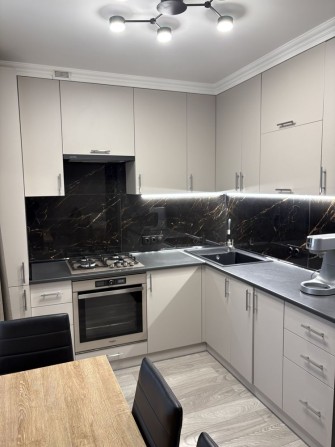 Продаж 3-х кім квартири 3-й поверх Яхт Клуб - фото 1