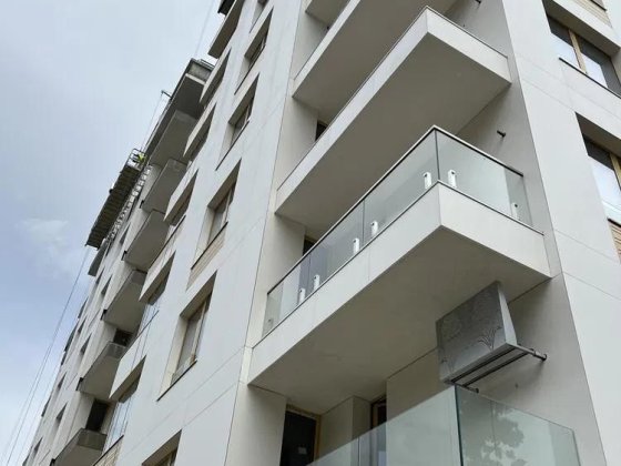 Продаж квартири у зданому будинку, вже є право власності Львів