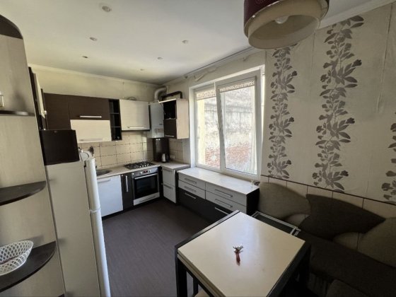 Продаж  2-х кімнатної квартири особнячого типу по вул. Жовківська Львів