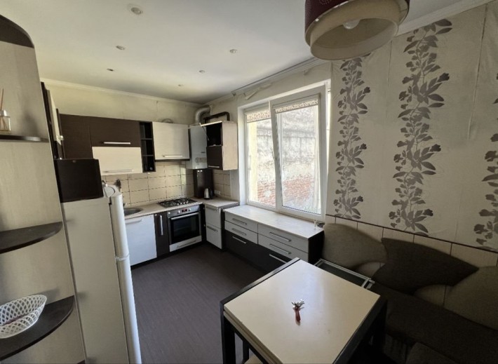 Продаж  2-х кімнатної квартири особнячого типу по вул. Жовківська - фото 1