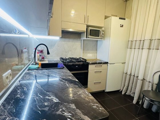 Продаётся отличная однокомнатная квартира  Осепенковском р-н Запорожье