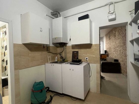 Продаж 1-кімнатної квартири в центрі Львова — вул. Карла Звіринського Львів