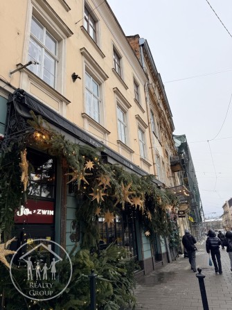 Центр, унікальний вид з вікна, фасадні вікна - фото 1