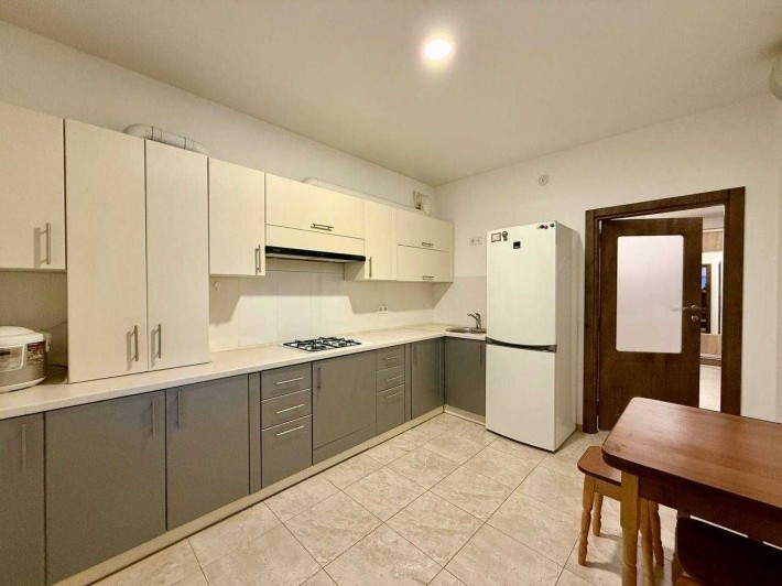 Продам 2К/55м2, 3 поверх, з ремонтом, ЖК Волошковий - фото 1