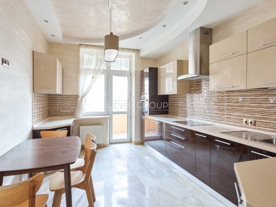 Без % Продаж 2-кімнатної квартири з ремонтом / Коновальця (Щорса) Київ