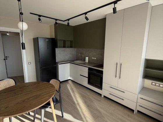 Квартира з ремонтом новому жк від власника Киев