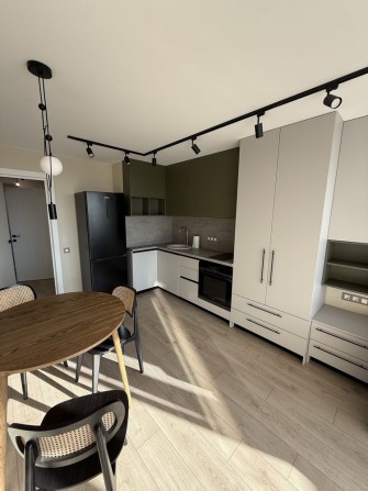 Квартира з ремонтом новому жк від власника - фото 1