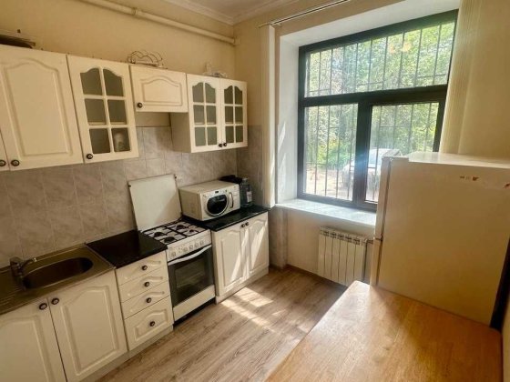 Алмазова 1 Продаж квартири Центр Печерськ Київ