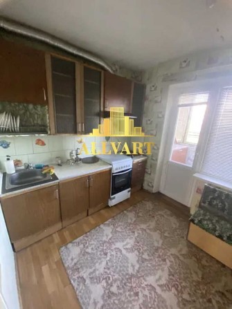 Продаж 3к квартири 2 пов., під ремонт, вул Оноре де Бальзака, Троєщина - фото 1