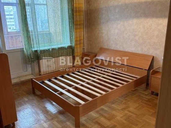 Продаж 3-х кімн кв-ри 86.4м2 вул.Ахматової Анни 15 м.Позняки Урлівська Киев