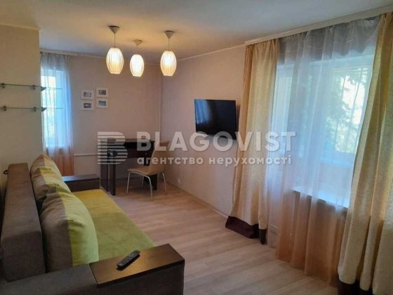 Продаж 2кімнатної квартири Деміївка, метро Деміївська вул Костанайська Киев