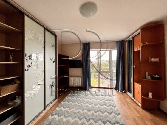 Продаж 3 х кімнатної ЖК Кришталеві Джерела / м.Теремки/Феофанія/ Голос Київ