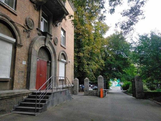 Мечникова 6, Кловська Арсенальна Печерськ Лесі Грушевського Київ