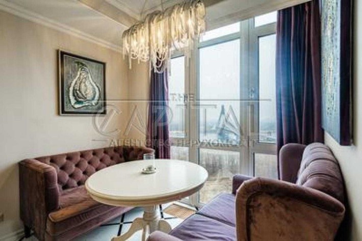 Продаж стильної 2-кімнатної квартири з панорамним видом на Дніпро - фото 1