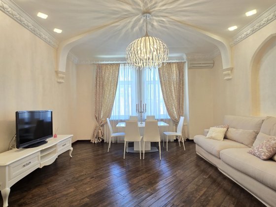 Центр Вид на Хрещатик  Ремонт 3кім=120м² / Липки Лютеранська Прорізна Киев