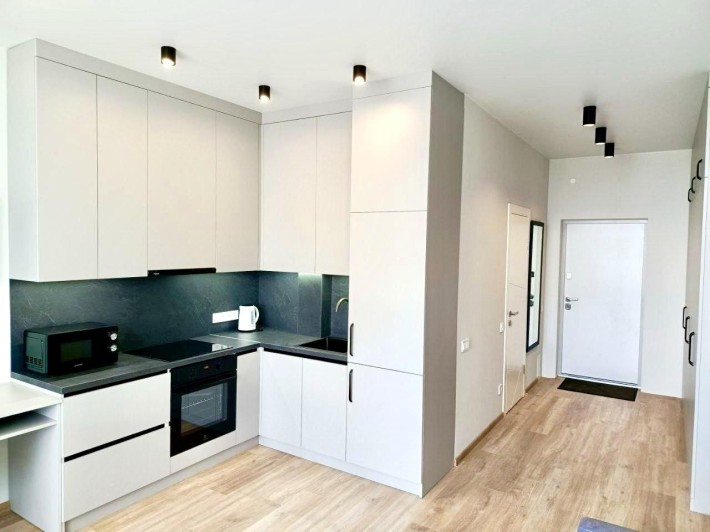 Новий ремонт! Світла та затишна 1-кімнатна квартира 55 м² - фото 1