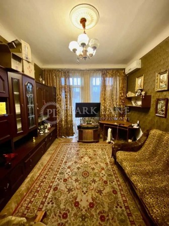 2к 58м. сталінка Печерський Звіринецька Либідська бул. Міхновського 12 - фото 1