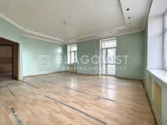 Продам квартиру Костьольна, 6   69 кв.м  ст.М"Майдан Незалежності" Київ