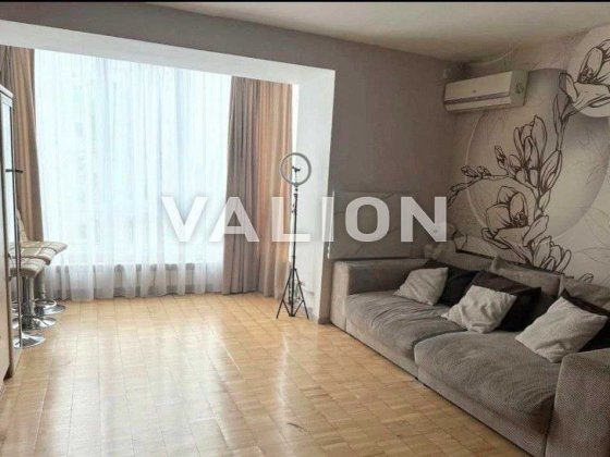 Продаж 1 кімнатної квартири на вул. Ялтинська, 5-Б Киев