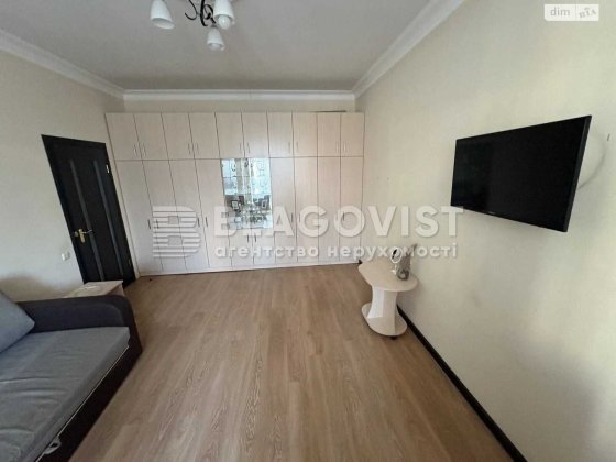 Продам 1 ком квартиру Бойчука 27 Печерськ м Звіринецька Київ