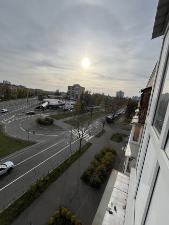 Дарниця,Чернігівськая 2кімн Бульвар Верховної Ради, Юрія Поправки 33/1 - фото 1