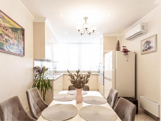 Від власника!!! ЖК Каховська квартира з ремонтом і меблями Киев