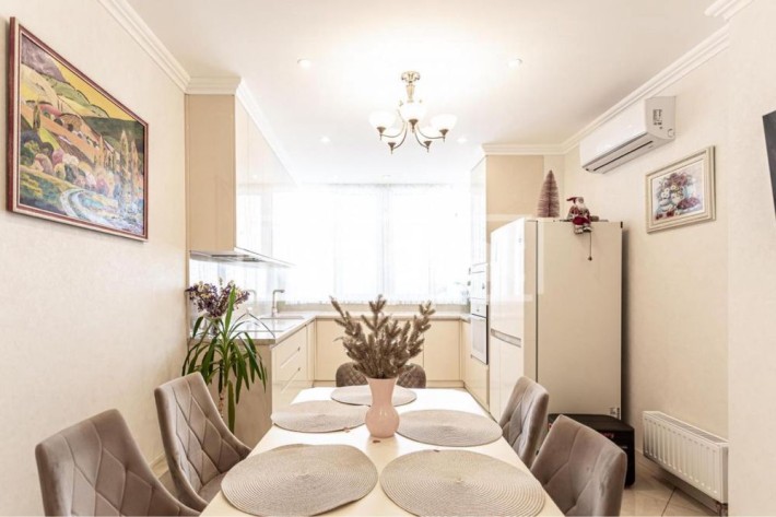 Від власника!!! ЖК Каховська квартира з ремонтом і меблями - фото 1