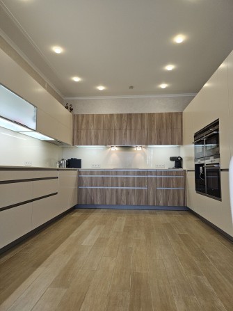 ПРЕСТИЖ ХОЛЛ. ЦЕНТР 4 ком.  210 м. - фото 1