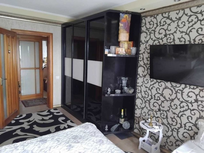 3-кімнатна квартира з ремонтом вул. Шолом-Алейхема, метро Лісова - фото 1