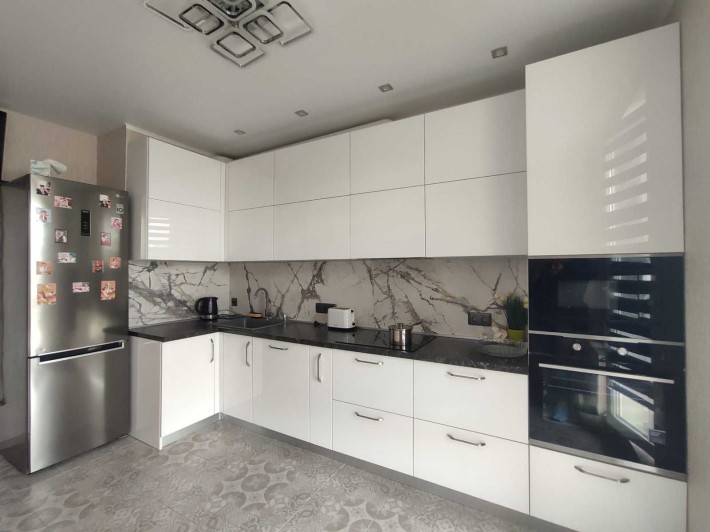 Продам шикарну двокімнатну квартиру в ЖК "Одеські традиції" - фото 1