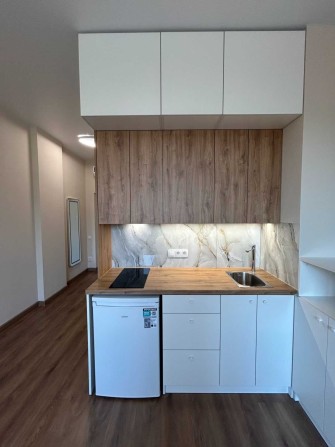 В продаже квартира с качественным ремонтом на Бочарова! СРОЧНО! - фото 1