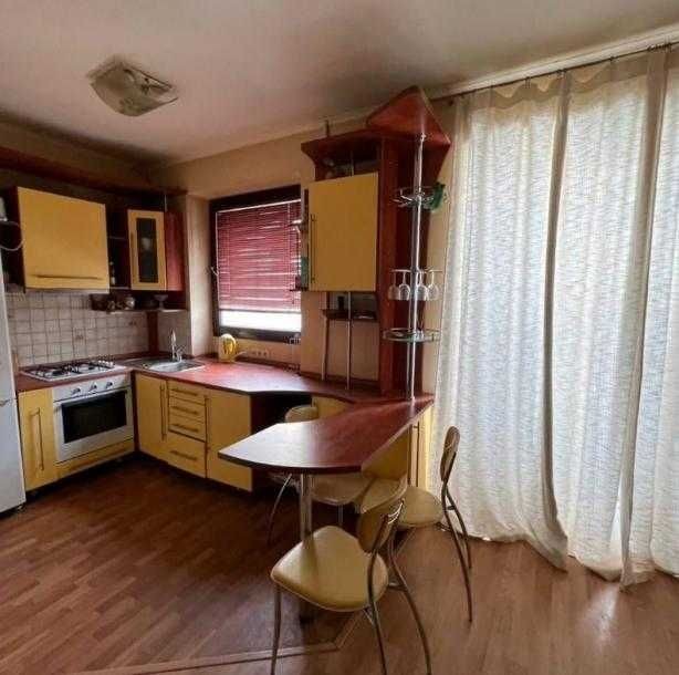 Продам 2 к. кв. 45 м2 на Шатилівці, пр. Науки, метро Наукова. - фото 1