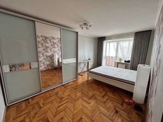 Продается 3-х к. квартира 71 кв. м., район КЗ им. Глинки Запорожье