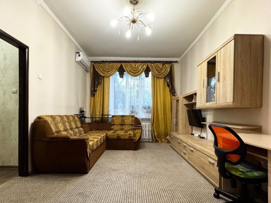 1 кімн. повнометражна квартира в центрі (в р-ні Миру) Запорожье