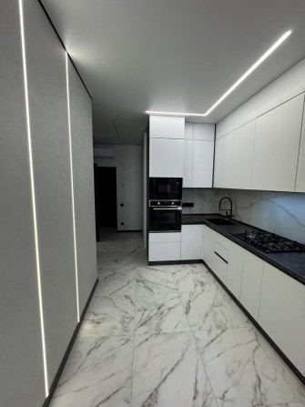 Власник продам 1к. Квартира 39кв.м 3єтажСофія Клубний від Мартинова. - фото 1