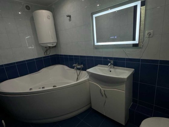 Продаж 2-к  квартири з новим ремонтом у центрі Комунарівського району Запоріжжя