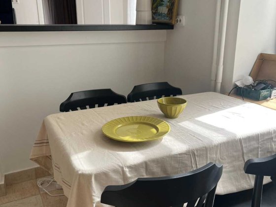 Продається 4 кімн.квартира з євроремонтом на вул. Липи 12 поруч Арсену Львов