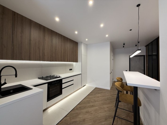 Продаж Євро  2к з ремонтом-повна комплектація!Липки.Паркінг,Генератор - фото 1