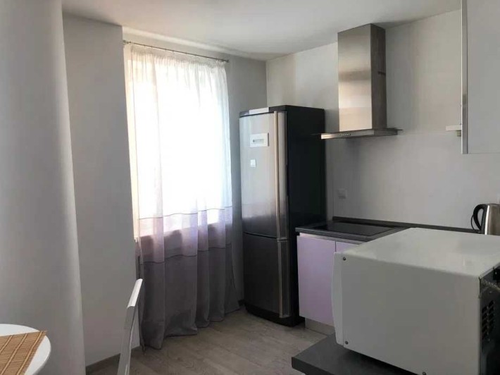 Продам Просторная 2-к квартира с ремонтом в доме бизнес-классаГагарина - фото 1