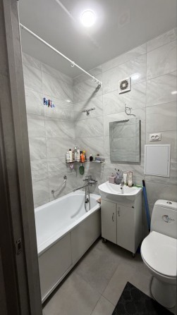 Продам двокімнатну квартиру в центрі міста - фото 1