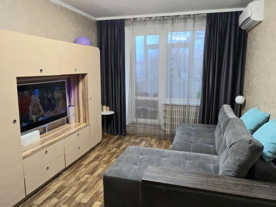 Продам 1 комнатную квартиру,  ул. НЕСКОРЕНИХ, 37 Харків