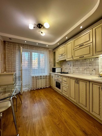 Продаю 4-кімнатну квартиру, р-н Площі Перемоги, вул. Космонавтів. Ц5 - фото 1