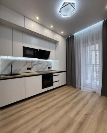 Продам 1-ком. квартиру с евроремонтом. 66 Жемчужина.(260-049) - фото 1